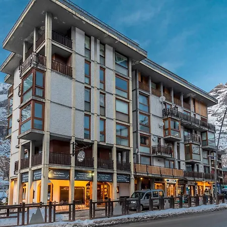 Hellochalet - Horn Peak House - Matterhorn View Balcony Apartment *